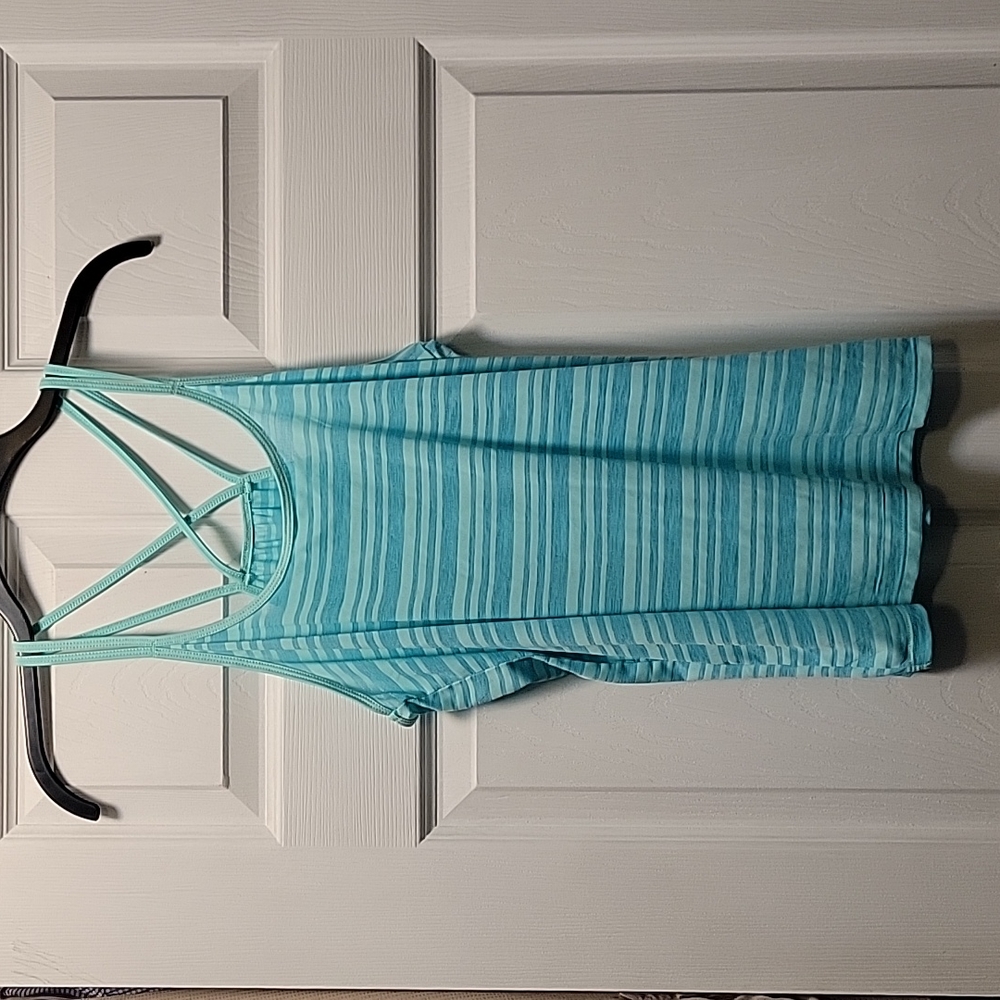 Women's active wear tank. Size small
